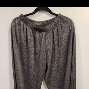 Loose pants/ palazzo